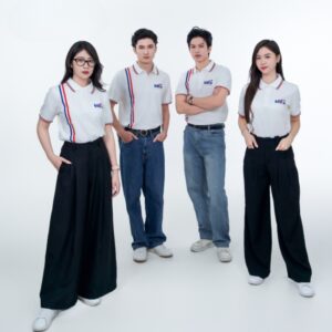 Mẫu Đồng Phục Công Ty Biti’s’ Màu Trắng Kẻ Sọc Đỏ